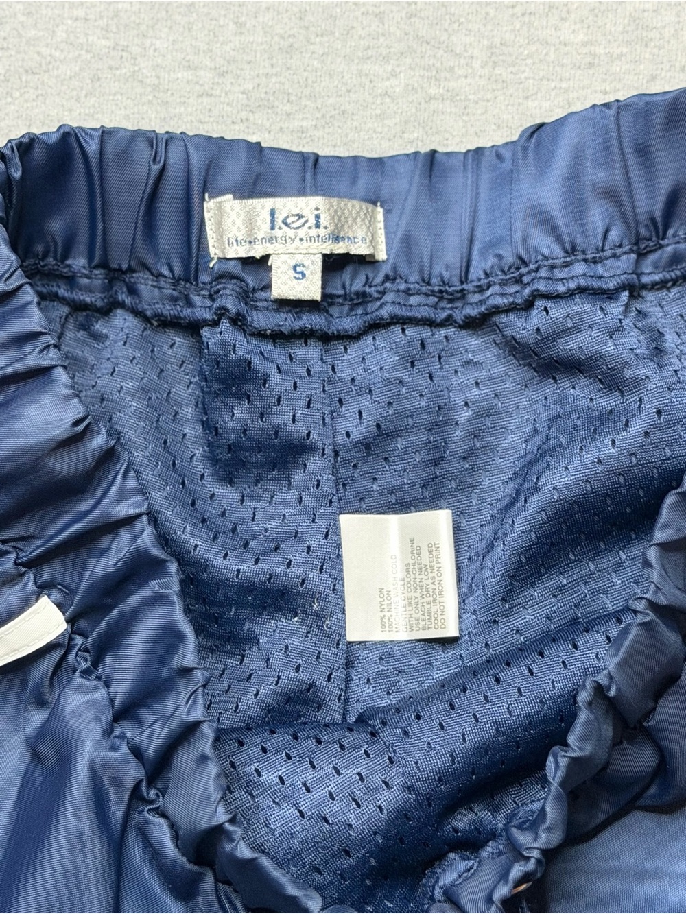 Y2K L.E.I. 89 GYM Navy Track Pants Windbreaker Pants Sz Small - Picture 3 of 8